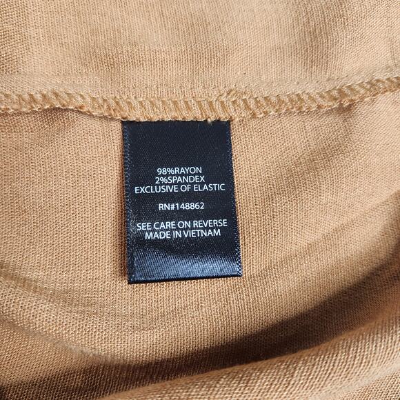 Torrid Rayon Slub Smocked Waist Romper 2X NWT - Picture 10 of 10